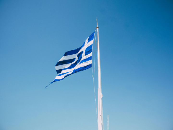 Σταθερά, μπροστά και, κυρίως, τολμηρά, λοιπόν, προς την κατεύθυνση των εμβληματικών μεταρρυθμίσεων. Αν όχι τώρα, πότε;