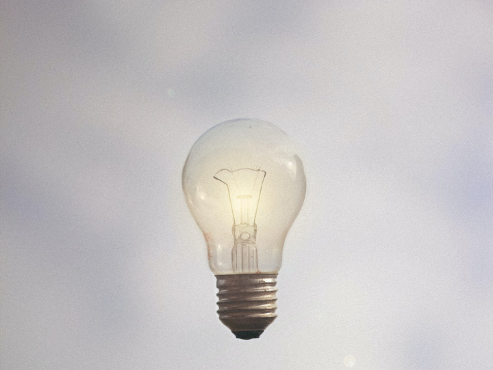 «Θα διδάξουμε στα παιδιά πώς να βγάζουν λεφτά; Πώς αυτό συνάδει με τον ρόλο του σχολείου;». 