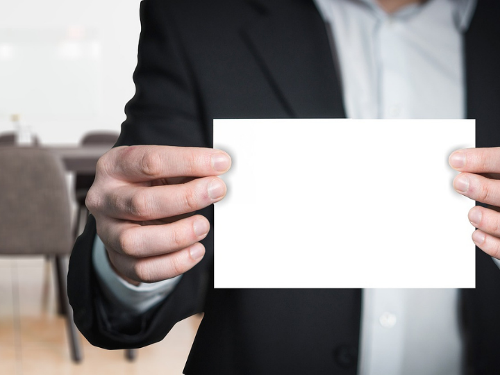 «Με βάση λοιπόν την τελευταία δημοσκόπηση της GPO στο πρώτο ηλικιακό γκρουπ 17-39 ετών, η ΝΔ συγκεντρώνει ποσοστό 25,1% και ο ΣΥΡΙΖΑ 24,4%, με το 22,9% να δηλώνει αναποφάσιστο ως προς την τελική του επιλογή.»