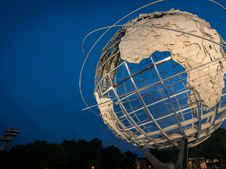 «Η επένδυση για το κλίμα φαίνεται πιο σοβαρή και λιγότερο επικίνδυνη, και το φωτοστέφανο του αντιληπτού κοινωνικού καλού θα μπορούσε εύκολα να παρασύρει τις ρυθμιστικές Αρχές σε επιείκεια και απροσεξία».