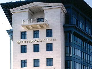 Η σχεδόν απόλυτη αναγνωρισιμότητα των brands Interamerican (98%) και Anytime (97%), η ικανοποίηση των πελατών (88% και 90% αντιστοίχως) και η υψηλή διατηρησιμότητα στις ασφαλίσεις υγείας και αυτοκινήτου, καταδεικνύουν εξαιρετικό βαθμό εμπιστοσύνης και προτίμησης για την εταιρεία. Παρά την κρίση, κατά το 2017 η Interamerican διατήρησε την βάση του πελατολογίου της και βελτίωσε σημαντικά τον σύνθετο δείκτη NPS (62), που παρακολουθεί συστηματικά από το 2014 με online έρευνα αγοράς σε πελάτες οι οποίοι έχουν εξυπηρετηθεί, διατηρώντας συνεχώς επίκαιρη την εικόνα ικανοποίησης, πιστότητας και διάθεσης σύστασης της εταιρείας σε τρίτους.