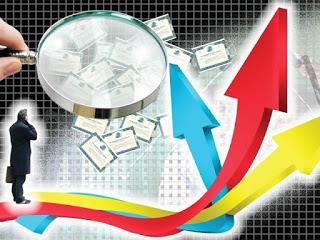 Η Ελλάδα έχει γίνει μία «μαύρη τρύπα», στην οποία κανείς δεν βλέπει τί συμβαίνει. Η κατάσταση είναι πολύ επικίνδυνη για τον Αλ. Τσίπρα. Όσο δεν προχωράει σε γενναίες μεταρρυθμίσεις, ώστε να βγει στις αγορές, θα εξαρτάται από μία υποθετική αναδιάρθρωση χρέους, η οποία –αν και όταν συμβεί– θα είναι δώρον άδωρον χωρίς επενδύσεις.