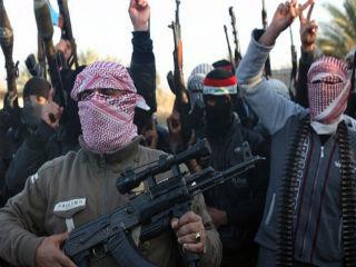 Πραγματικοί δε ήρωες, όπως ο Αρνό Μπελτράμ, θα μάς δείχνουν ποιο είναι το μέγεθος της κτηνωδίας ενός αντιπάλου αφιονισμένου από μίσος και ναρκωτικά, ώστε να μπορεί θρασύδειλα να δολοφονεί «καλύτερα» και περισσότερους. Κατά τα άλλα, εδώ κάποιοι ψάχνουν για δικαιολογίες στην ύπαρξη της πανώλους…