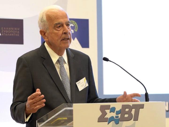 Σίγουρα το λιανεμπόριο τροφίμων έχει και αυτό σημαντική συνεισφορά στην κοινωνική και οικονομική ζωή της χώρας μας, δεδομένου ότι παράγει εθνικό πλούτο, δημιουργεί θέσεις εργασίας και υποκινεί νέες επιχειρηματικές δραστηριότητες.