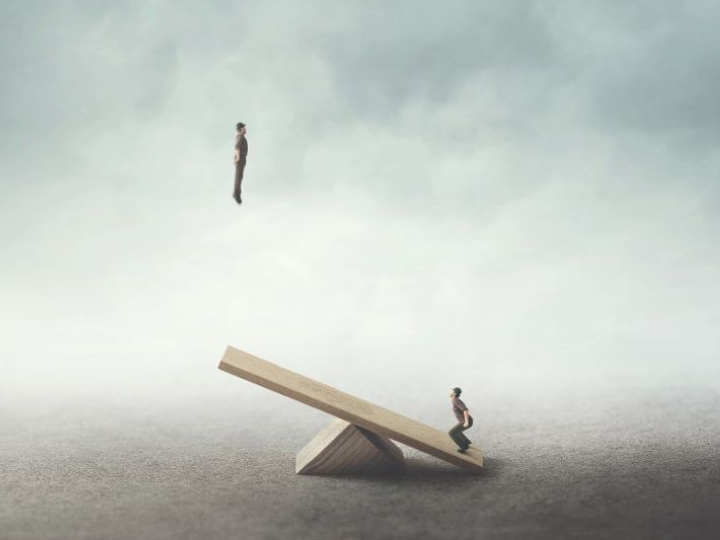 «Στο επίπεδο της διάλυσης των όποιων καπιταλιστικών αρθρώσεων είχαν απομείνει στον κόσμο μετά τον Β΄ Παγκόσμιο Πόλεμο, η κατάσταση είναι ήδη θεαματική. Ουσιαστικά δεν υπάρχει τίποτε πλέον.»