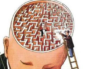 Το 2006 ο Γιοσάι Μπένκλερ, τότε καθηγητής Νομικής στο Γέιλ, κατέληξε στο συμπέρασμα ότι η οικονομία του Διαδικτύου ήταν ένας «νέος τρόπος παραγωγής, που αναδύεται στην καρδιά των πιο αναπτυγμένων οικονομιών του πλανήτη». 