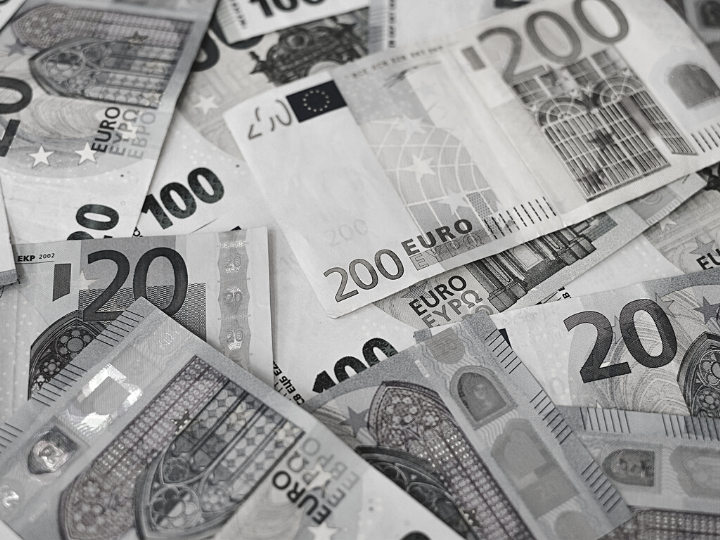 «Κάπου 100.000 επαγγελματίες σήμερα, τελούν πρακτικά υπό πτώχευση γιατί αδυνατούν λόγω των κατασχέσεων να έχουν έσοδα νόμιμη από επαγγελματική δραστηριότητα.» 