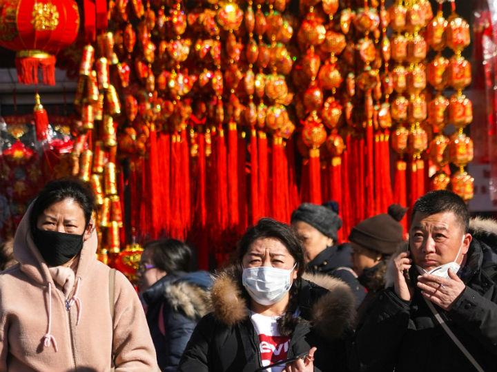 «..Η κινεζική καθυστέρηση στις ανακοινώσεις για την εξέλιξη της νόσου στην πόλη Wuhan, είναι από πολλές πλευρές ύποπτη. Και από μόνο  του το γεγονός αυτό τροφοδοτεί τις γνωστές θεωρίες συνωμοσίας περί τον κορωνοϊό και την ταχύτητα της επέκτασής του..»