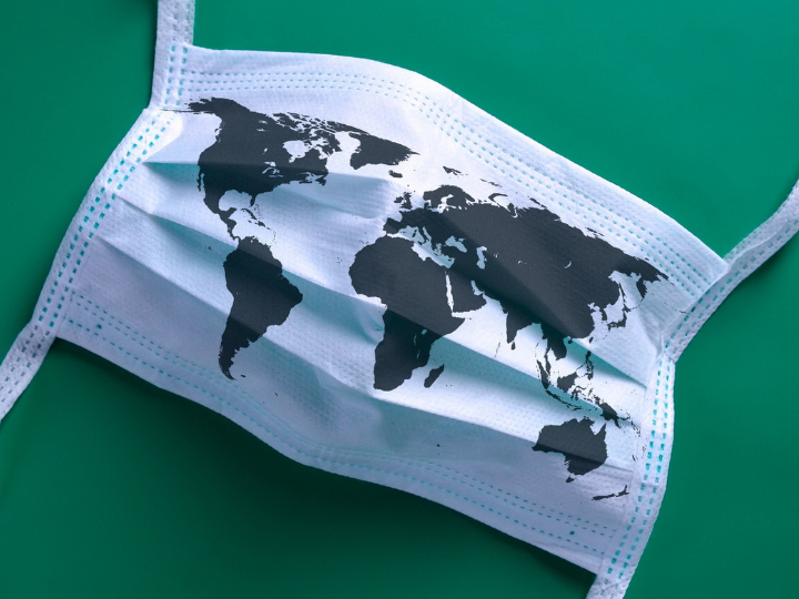 «Ο προσανατολισμός της ατομικής ευθύνης δεν έχει κοινωνική κατεύθυνση, ούτε οριοθετείται από την γνώση και συνειδητοποίηση των κινδύνων, που συνεπάγεται η πανδημία για τους συνανθρώπους με διαφορετικά χαρακτηριστικά ως προς την υγεία και την δυνατότητα υπέρβασης απειλητικών για την ζωή συνθηκών, όπως είναι άτομα με υποκείμενα νοσήματα ή μεγάλης ηλικίας.»