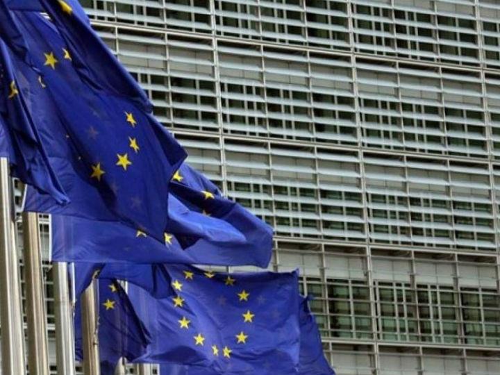 Παρά την πρόσφατη κοινή διακήρυξη Γερμανίας και Γαλλίας, με την οποία τάσσονται υπέρ της φορολόγησης των επιχειρήσεων του κλάδου με βάση το 3% του ετήσιου τζίρου τους, οι δύο χώρες δεν συμφωνούν στην τακτική που πρέπει να ακολουθηθεί.
