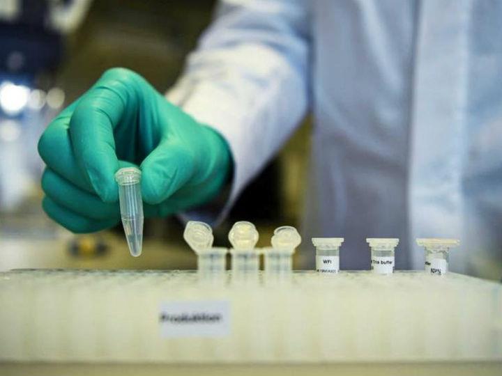 «Χαιρετίζουμε τα μέτρα που έλαβε η επίτροπος Gabriel και τη συγκέντρωση σχεδόν 140 εκ. ευρώ για την αντιμετώπιση του COVID-19. Η Επιτροπή έδρασε γρήγορα με την ανακοίνωση της ειδικής ταχείας διαδικασίας για εκδηλώσεις ενδιαφέροντος στο πλαίσιο του προγράμματος “Ορίζοντας 2020” και με την εμπλοκή σχετικών ενδιαφερόμενων μερών υπό την σύμπραξη δημοσίου και ιδιωτικού τομέα (ΣΔΙΤ) για την πρωτοβουλία για τα καινοτόμα φάρμακα (Innovative Medicines Initiative - IMI)».