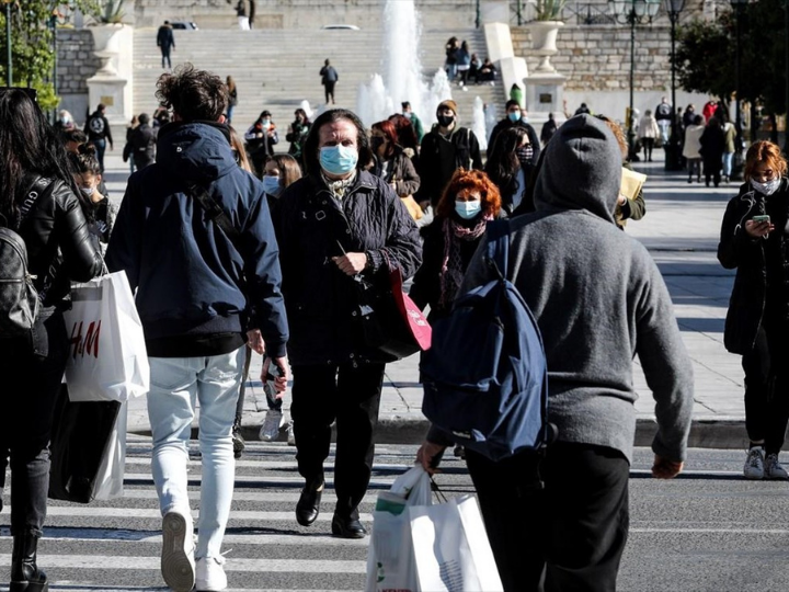 «Οι συνεχείς και σε διαφορετικές χώρες μεταλλάξεις της νόσου προβληματίζουν. Χωρίς να έχω καμμίαν απολύτως προδιάθεση αποδοχής και διάδοσης θεωριών συνωμοσίας, εν τούτοις δεν μπορώ να μην επισημάνω και να γνωστοποιήσω κάποια σοβαρά ερωτήματα και σκέψεις που η πανδημία και οι μεταλλάξεις της φέρνουν στο προσκήνιο.»