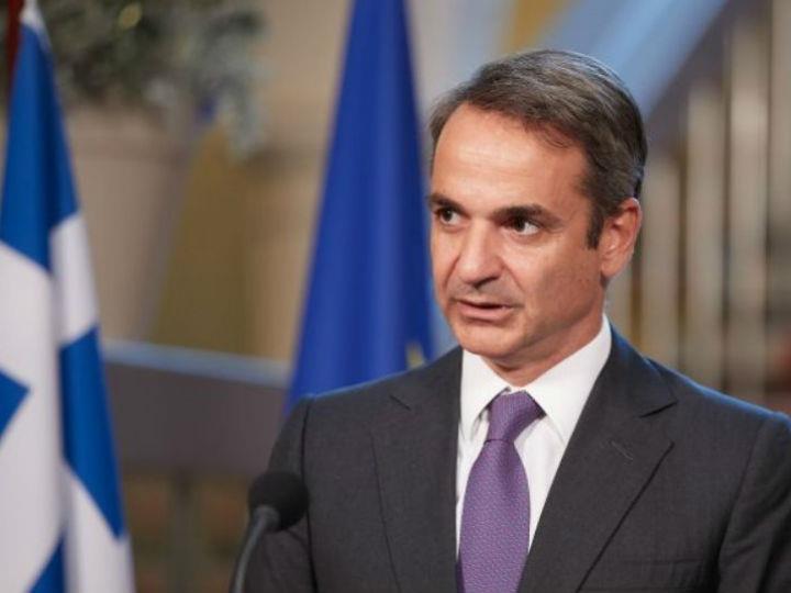 «Ο Κυριάκος Μητσοτάκης, σε αντιδιαστολή με άλλους πολιτικούς που παριστάνουν τον ‘’ξερόλα’’, στηρίχθηκε στις υποδείξεις ειδικών επιστημόνων και έλαβε την κατάλληλη χρονική στιγμή δύσκολες πολιτικές αποφάσεις, τις οποίες, ο ίδιος και το επιτελείο του, εξήγησαν στον ελληνικό λαό με ειλικρίνεια και πειστικότητα.»