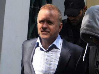 Με πιο απλά λόγια, όπως θα έλεγε και ο Θεόδωρος Πάγκαλος, δεν υπάρχουν πλέον λεφτά για να «φάμε» όλοι μαζί.