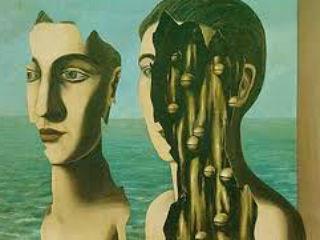 Ένα πιθανό σενάριο που μελετούν οι μυστικοσύμβουλοι του πρωθυπουργού είναι αυτό της δημιουργίας σε ανύποπτο χρόνο μίας τεχνητής κρίσεως με τους εταίρους-δανειστές μας, με αντικείμενο δήθεν κοινωνικές παροχές τις οποίες θα θέλει να δώσει η κυβέρνηση και οι «κακοί» Ευρωπαίοι με το ΔΝΤ θα αρνούνται.