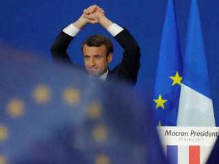 Υπό αυτό το πρίσμα η τελική νίκη Μακρόν δεν μπορεί να θεωρείται ακόμη 100% εξασφαλισμένη. Σημαντικό ρόλο θα παίξει η ψήφος των οπαδών του Μελανσόν αλλά και των όποιων αναποφάσιστων. Αυτό φαίνεται να υποστηρίζει και ο επίτροπος Νομισματικών Υποθέσεων Πιερ Μοσκοβισί. «Οι εκλογές δεν έχουν τελειώσει», υπογράμμισε, αν και θεωρεί μάλλον απίθανη την τελική επικράτηση της Λε Πεν. «Φοβάμαι όμως ότι μπορεί να πάρει ένα ποσοστό της τάξης του 40%», τόνισε ο Π. Μοσκοβισί. Εάν επιβεβαιωθεί η πρόβλεψη Μοσκοβισί, ο Εμανουέλ Μακρόν θα πρέπει να διαχειριστεί το γεγονός ότι ένα τόσο μεγάλο κομμάτι της γαλλικής κοινωνίας επικροτεί τις ακραίες θέσεις της Λε Πεν.