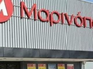 Κατά την βιομηχανία, υπό τις σημερινές συνθήκες που επικρατούν στην οικονομία, πολλές παραγωγικές επιχειρήσεις αδυνατούν να αφομοιώσουν φαινόμενα μεγάλης παράτασης των πιστώσεων και έτσι κινδυνεύουν από ασφυξία και άρα διακοπή της λειτουργίας τους. Στο πλαίσιο αυτό, εκτιμάται ότι ένας ασφαλής και στιβαρός τρόπος αντιμετώπισης του κρίσιμου αυτού προβλήματος θα ήταν η νομοθέτηση του χρόνου αποπληρωμής (όρια πιστώσεων) των τιμολογίων τροφίμων από τις λιανεμπορικές επιχειρήσεις, με βάση αντίστοιχους όρους που ισχύουν και άρα εφαρμόζονται και σε άλλες ευρωπαϊκές χώρες –κυρίως στην Γαλλία, στο Βέλγιο, στην Ιταλία και στην Ισπανία.