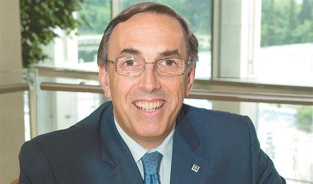 Το ελληνικό χρέος, έτσι όπως έχει ρυθμιστεί, είναι απολύτως βιώσιμο –αρκεί, βέβαια, η Ελλάδα να πραγματοποιεί πρωτογενή πλεονάσματα, με παράλληλη είσοδό της σε φάση ανάπτυξης