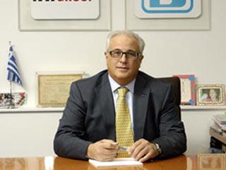 Επισημαίνοντας ότι πρέπει να ξεχωρίζεται το «καταναλώνειν» από το «αγοράζειν», ο σημερινός επικεφαλής της εταιρείας Cola Green πιστεύει ότι το 2020 στην Ελλάδα θα υπάρχουν πέντε λιανεμπορικές αλυσσίδες, από τις οποίες οι τρεις είναι γνωστές.