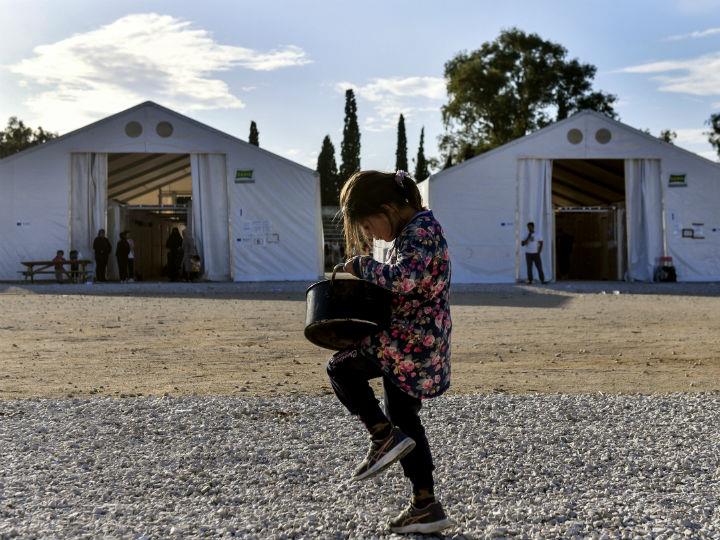 «Οι αιτήσεις ασύλου θα πρέπει να υποβάλλονται , προς εξέταση, στα επί τουρκικού εδάφους ευρισκόμενα προξενεία των χωρών της ΕΕ , με την Ευρωπαϊκή υπηρεσία ασύλου ( EASO) να έχει ένα συντονιστικό ρόλο.»
