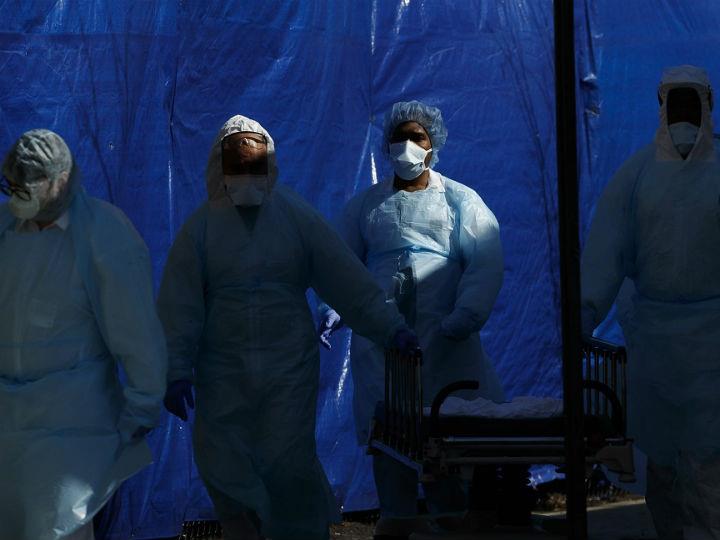 «Με δεδομένο ότι η Ελλάδα έχει για βαριά βιομηχανία τον τουρισμό, από τον οποίο εισπράττει 15 δις ετησίως, που συνεισφέρουν σημαντικά στο ΑΕΠ της χώρας, είναι απορίας άξιο και με δεδομένες τις απαγορεύσεις μετακινήσεων, αν θα επισκεφθούν και σε ποιο αριθμό, φέτος ξένοι την πατρίδα μας.»