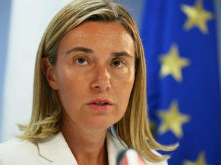 Η Ύπατη Εκπρόσωπος της ΕΕ για θέματα εξωτερικής πολιτικής και πολιτικής ασφαλείας και Αντιπρόεδρος της Ευρωπαϊκής Επιτροπής, Φεντερίκα Μογκερίνι ήρθε στην Αθήνα χθες, για να μας πει ότι “υπάρχει επαρκής ουσία, για να συνεχιστεί η διαδικασία στο Κυπριακό, όταν θα είναι κατάλληλες οι πολιτικές συνθήκες”. Δηλαδή πολύ απλά, ή δεν είδε ή δεν κατάλαβε τι έγινε στο Κραν Μοντάνα, ή, που είναι και το πιθανότερο, τα προσπερνάει για λόγους σκοπιμότητας.