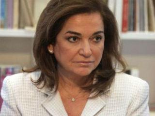 Είναι προς το συμφέρον όλων μας τα γειτονικά κράτη να γίνουν βιώσιμα και λειτουργικά. Γι’ αυτό πρέπει να περάσουμε από τα λόγια στις πράξεις. Οφείλουμε να παρουσιάσουμε ένα ολοκληρωμένο ευρωπαϊκό σχέδιο για τα δομικά προβλήματα της περιοχής, την διαφθορά, την καταπάτηση των ανθρωπίνων δικαιωμάτων, το οργανωμένο έγκλημα που ταλαιπωρεί τις βαλκανικές κοινωνίες. Διαφορετικά, ευκαιριακοί παίκτες, όπως η Τουρκία, θα επενδύουν στον θρησκευτικό φανατισμό των Βαλκανίων, καταδικάζοντας μία μεγάλη περιφέρεια της Ευρώπης σε στασιμότητα.