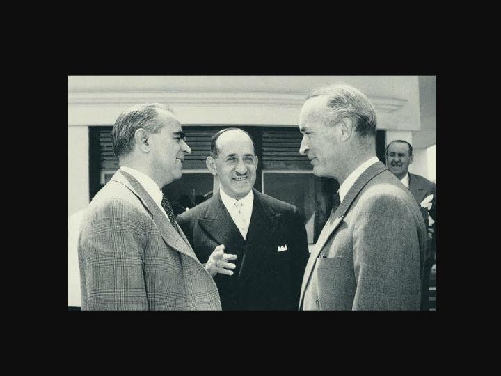 «Οι τεράστιες δαπάνες για τον εφοδιασμό των ελληνικών Ενόπλων Δυνάμεων στον πόλεμο του 1940-41 χρηματοδοτήθηκαν από τον ίδιο τον Μποδοσάκη, που αν και μετά τον πόλεμο είδε τη βιομηχανία του κατεστραμμένη δεν ζήτησε τίποτα από το Ελληνικό Δημόσιο για τη συμβολή του στο έπος του 1940». 