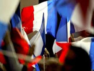 Άρα τι δηλώνουν όλα τα παραπάνω για το μέλλον της Γαλλίας αλλά και της ίδιας της Ευρώπης; Μήπως περάσαμε σε μια νέα φάση της πολιτικής επιστήμης, των ιδεολογιών και της ευρωπαϊκής ιστορίας όπως την ξέραμε μετά το Β΄ Παγκόσμιο Πόλεμο; 