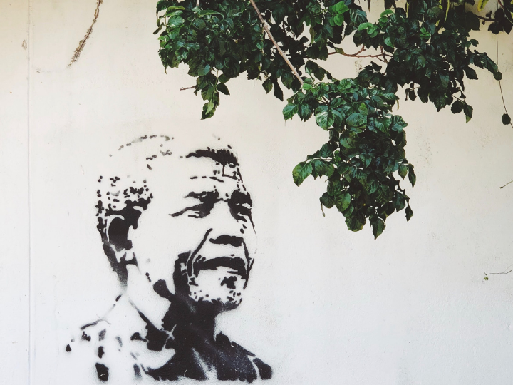 Μια άλλη βασική αρχή στην οποία πίστευε ο άνθρωπος που γκρέμισε το απαρτχάιντ, ήταν αυτή που λέει ότι «ο ηγέτης ακούει όλους τους άλλους και μιλάει τελευταίος».