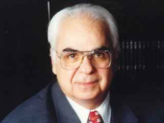 Καταλήγω λοιπόν, για μια τελευταία φορά, πριν την οριστική  κατάρρευση, ως κύκνειο άσμα ενός δυσφορούντος πολίτη, μετά από 48 χρόνια αγώνα, να τα πω, να ξεσκάσω, να εκτονωθώ, ίσως εξυπηρετώντας προσωπικό, υπαρξιακό κίνητρο.