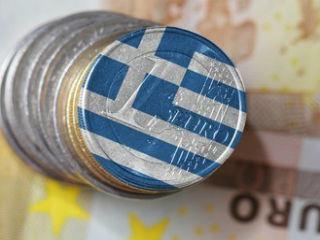 Η Ελλάδα της μεταπολίτευσης έδωσε την δυνατότητα σε πολλούς- μέχρι να έλθουν τα μνημόνια-να αποταμιεύσουν, να επενδύσουν, να καταναλώσουν, δυστυχώς και να υπερχρεωθούν!
