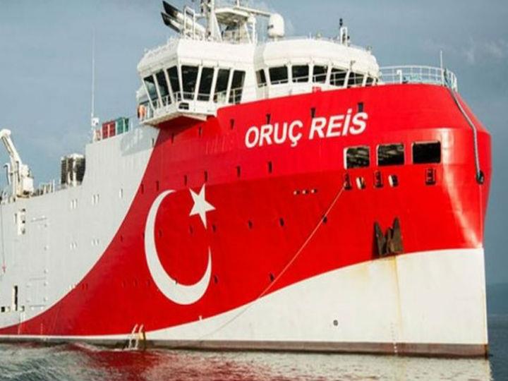 Οι πληροφορίες αναφέρουν ότι το Oruk Reis άπλωσε τα ηχοβολιστικά καλώδια για τις σχετικές έρευνες, αλλά δεν τα ενεργοποίησε. 