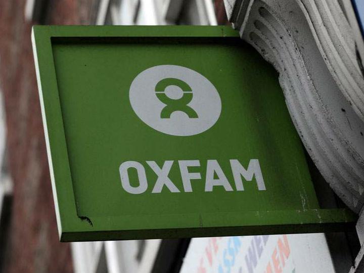 Οι σχετικές έρευνες γύρω από τις δραστηριότητες της Oxfam φέρνουν στο προσκήνιο και την ύπαρξη μιας άτυπης «μαύρης διεθνούς» της επικοινωνίας, ανομολόγητος στόχος της οποίας είναι η διάλυση της διεθνούς φιλελεύθερης τάξης και η αποδυνάμωση της Ευρωπαϊκής Ένωσης.