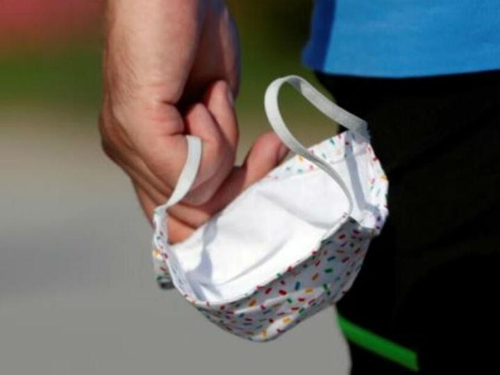 «Του πειθανωτέρους είναι τους απαιδεύτους των πεπαιδευμένων εν τοις όχλοις.»  «Πιο πειστικοί για τον όχλο είναι οι αμόρφωτοι από τους μορφωμένους.»