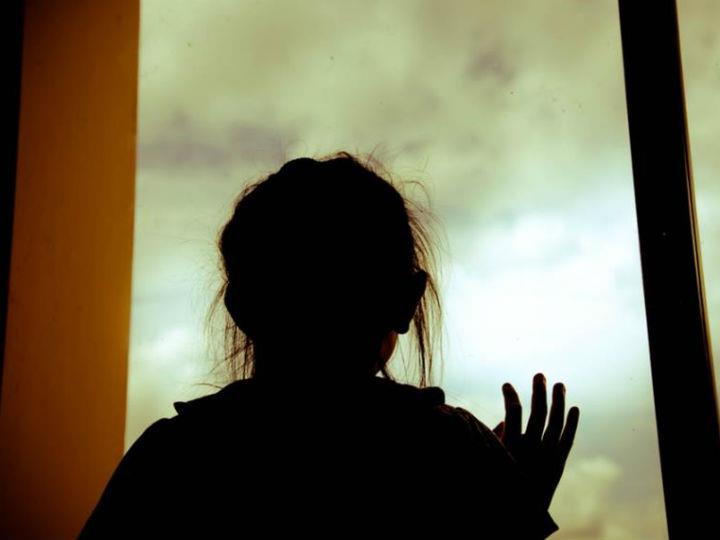 «Σκεπτόμενη πάντα τη φράση "…σε τι κόσμο θα ζήσουν αυτά τα παιδιά;". Τον τελευταίο καιρό όπου πάω και όπου σταθώ βλέπω τα πάντα να γίνονται αυτοματοποιημένα. Τα εργατικά χέρια σιγά- σιγά αντικαθίστανται από μηχανές..»