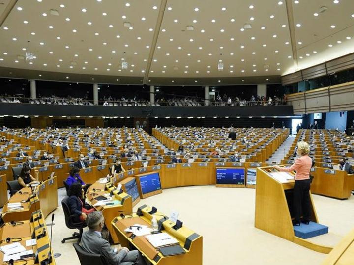 «Τα διαφορετικά εθνικά συμφέροντα και ο ανταγωνισμός μεταξύ των μεγάλων χωρών της Ένωση φαίνεται να κυριαρχούν έναντι της κοινότητας των συμφερόντων, κυρίως μπροστά στην κινεζική επέλαση, αλλά και της πρόκλησης περιφερειακών δυνάμεων, όπως είναι η Τουρκία.»