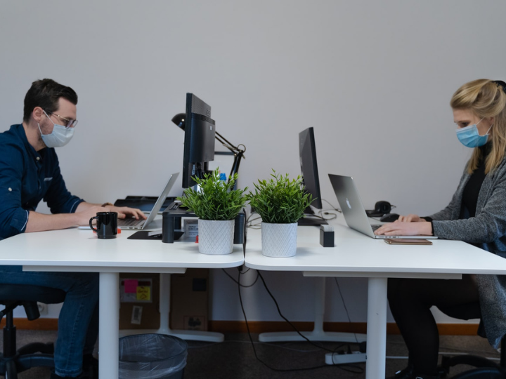 «Οι εργασιακοί μετασχηματισμοί συνεχίζονται και σαφώς προοιωνίζουν την κανονικότητα του μέλλοντος».