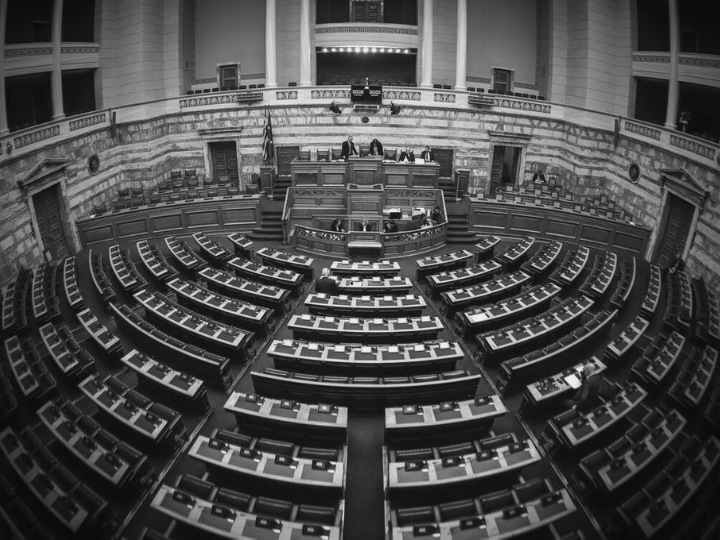 «Οι έννοιες της πολιτικής ευθύνης και της ευθύνης γενικότερα αντιμετωπίζονται από τους μεγάλους του πολιτικού συστήματος (συχνά όχι μόνο από αυτούς) με επικίνδυνη ελαφρότητα.»