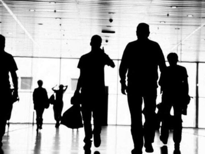 «Η Ευρωπαϊκή Επιτροπή αργότερα φέτος θα εκδώσει συστάσεις για πιθανή νομοθεσία για την οικονομία της περιστασιακής εργασίας, η οποία θα μπορούσε να χρησιμεύσει ως πυξίδα για τις χώρες-μέλη.»