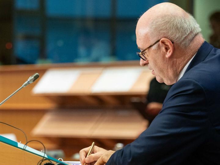 «Η ισχυρή και αποτελεσματική εμπορική άμυνα είναι βασικής σημασίας για την προστασία των επιχειρήσεων και των θέσεων εργασίας μας από αθέμιτες εμπορικές πρακτικές και για τη διασφάλιση της ποικιλομορφίας του εφοδιασμού. Η εξασφάλιση ότι οι επιχειρήσεις μας λειτουργούν σε ισότιμες συνθήκες στην αγορά θα έχει ακόμα πιο κρίσιμη σημασία κατά την περίοδο της ανάκαμψης ύστερα από την κρίση του κορονοϊού...»