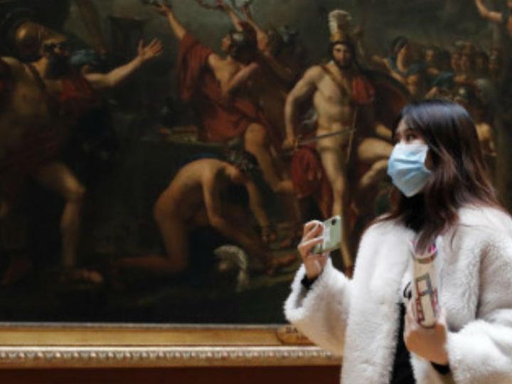 Ως όριο του καπιταλισμού ορίζεται πλέον όχι το γενικό τοπίο στασιμότητας που περιγράφει η Μπάτλερ αλλά εκείνο το συνεχώς μετατοπιζόμενο σημειολογικό όριο απόφραξης των εγγενών αδυναμιών του συστήματος, των εκροών των σημαινόντων του σε όλο το φάσμα τους, σε όλες τις νόρμες του, που δομούνται δεκαετίες τώρα και αναδιαρθρώνουν τον καπιταλισμό.