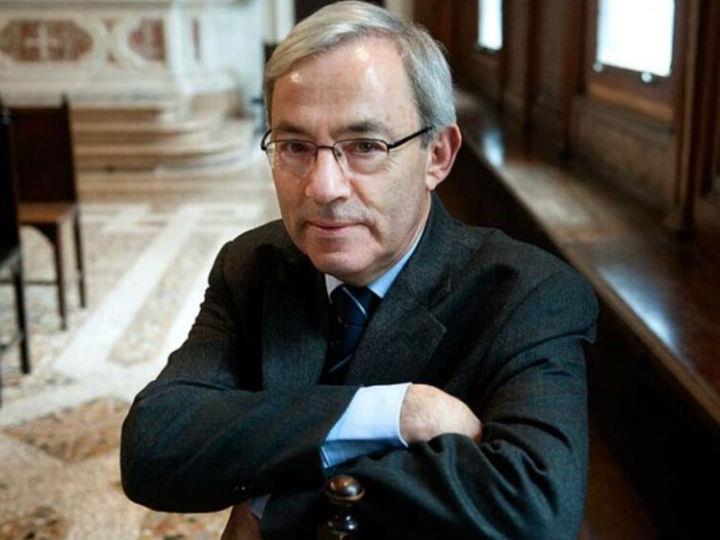 «Το σύστημα παιδείας θα εμβαθύνει τη διά βίου μόρφωση για όλους τους εμπλεκομένους στη διατροφική αλυσίδα, από τους γεωργούς ως τους μάνατζερ των σουπερμάρκετ. Μια συνέπεια θα είναι και η αναβάθμιση των γεωργικών σχολών και των ΑΕΙ και των ΤΕΙ στην οικουμενική αυτή προσπάθεια.»