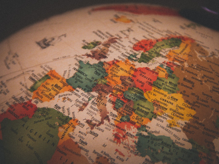 «Τα περισσότερα ΜΜΕ παίζουν αρνητικό ρόλο. Η έκφραση διαφορετικής άποψης φυσικά και αποτελεί είδηση, αλλά με την ακραία κομματικοποίηση μεγεθύνεται για να επιφέρει πλήγμα στο αντίπαλο κόμμα.»