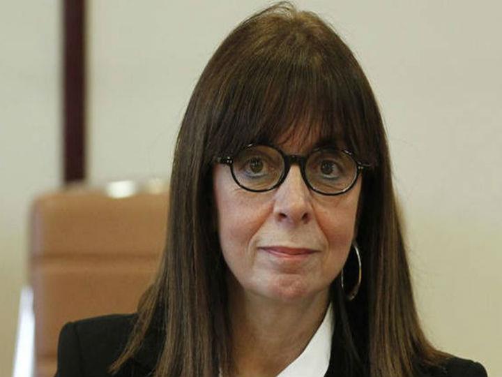 Η Αικατερίνη Σακελλαροπούλου θα είναι η πρώτη γυναίκα ΠτΔ και είναι η πρώτη γυναίκα που έγινε Πρόεδρος του ΣτΕ.