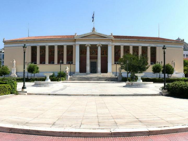 Η συντριπτική πλειοψηφία των μελών που συγκρότησαν την Επιστημονική Επιτροπή των Εμπειρογνωμόνων του υπουργείου Υγείας για την αντιμετώπιση του νέου κορωνοϊού είναι πανεπιστημιακοί.