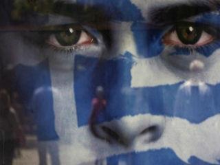 Μάς δίνει λοιπόν τζάμπα την σοφή συμβουλή ο κ. Munchau να βγούμε από το ευρώ. Διαβάζοντας το ίδιο το άρθρο, όμως, είναι προφανές ότι ο συγκεκριμένος σοφός και αυτόκλητος σύμβουλός μας (που δεν ζει στην Ελλάδα ούτε έχει την περιουσία του εδώ) δεν ξέρει –ή δεν θέλει να ξέρει– μερικά από τα στοιχειώδη για την ελληνική υπόθεση.