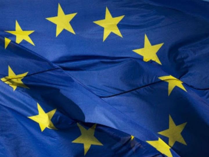 Η Ευρωπαϊκή Επιτροπή συνόδευσε την ανακοίνωση του σχεδίου με ένα Staff Working Document στο οποίο προσπαθεί να αποτιμήσει αναλυτικά τις χρηματοδοτικές ανάγκες της Ευρωπαϊκής Ένωσης. Το ντοκουμέντο αυτό έχει ιδιαίτερη αξία γιατί δίνει μια πραγματική εικόνα των μεγεθών που απαιτούνται για την επανεκκίνηση της ευρωπαϊκής οικονομίας και ταυτόχρονα επιτρέπει να δούμε καλύτερα την όποια δυνητική αποτελεσματικότητα του προτεινόμενου πακέτου.