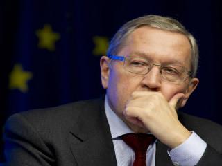 Υπήρχαν προσφορές για 13 δισ. ευρώ, επομένως υπερκαλύφθηκε πάνω από πέντε φορές. Το επιτόκιο ήταν κάτω από 2%. Ήταν μεγάλη επιτυχία. Αυτό δείχνει ξανά: με τις σωστές πολιτικές, οι αγορές αντιδρούν θετικά. Αυτό μπορεί να οδηγήσει σε ενάρετο κύκλο με χαμηλότερα επιτόκια. Κάτι τέτοιο μπορεί πράγματι να δημιουργήσει κάποιο δημοσιονομικό χώρο. Επίσης, οι ξένοι θα μπορούσαν να ενδιαφερθούν περισσότερο για άμεσες επενδύσεις στην Ελλάδα. Πιστεύω ότι η κυβέρνηση έκανε καλή αρχή