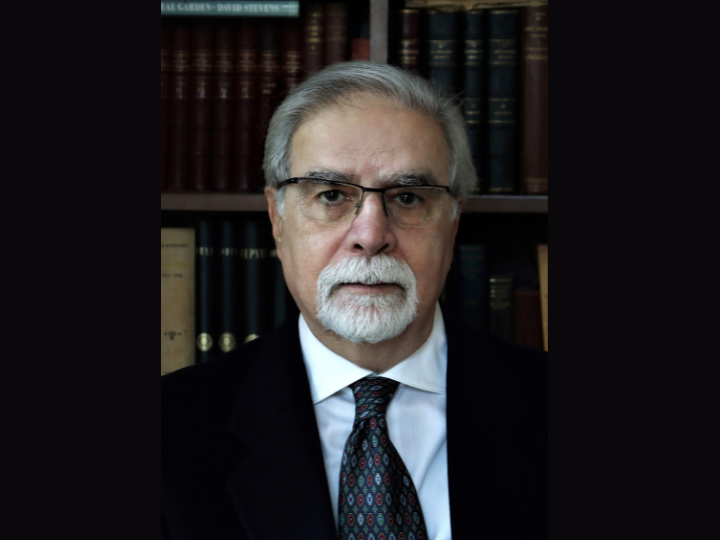 Η παρουσία αυτή στον Περσικό (που αιτιολογήθηκε από τις ΗΠΑ, σύμφωνα με εκπρόσωπο του Πενταγώνου, από το γεγονός ότι φιλοϊρανικές δυνάμεις έχουν επιτεθεί σε αμερικανικές βάσεις στη Συρία και το Ιράκ τουλάχιστον 73 φορές από το ξέσπασμα του πολέμου στις 7 Οκτωβρίου) ανακαλεί στη μνήμη την παρουσία αντίστοιχης ναυτικής δύναμης με το αεροπλανοφόρο A.Lincoln τον Μάιο του 2019, επί εποχής Τραμπ.